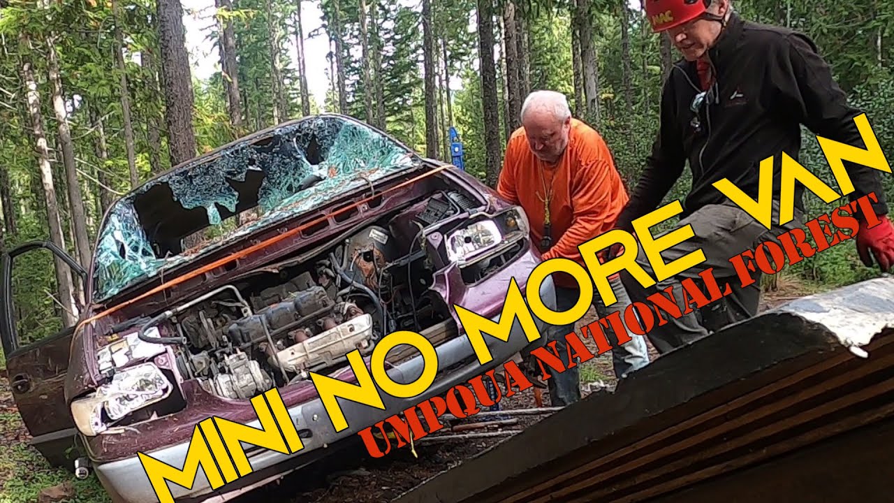 Mini No More Van — буксировка и вывоз незаконно брошенного минивэна из национального леса Ампкуа