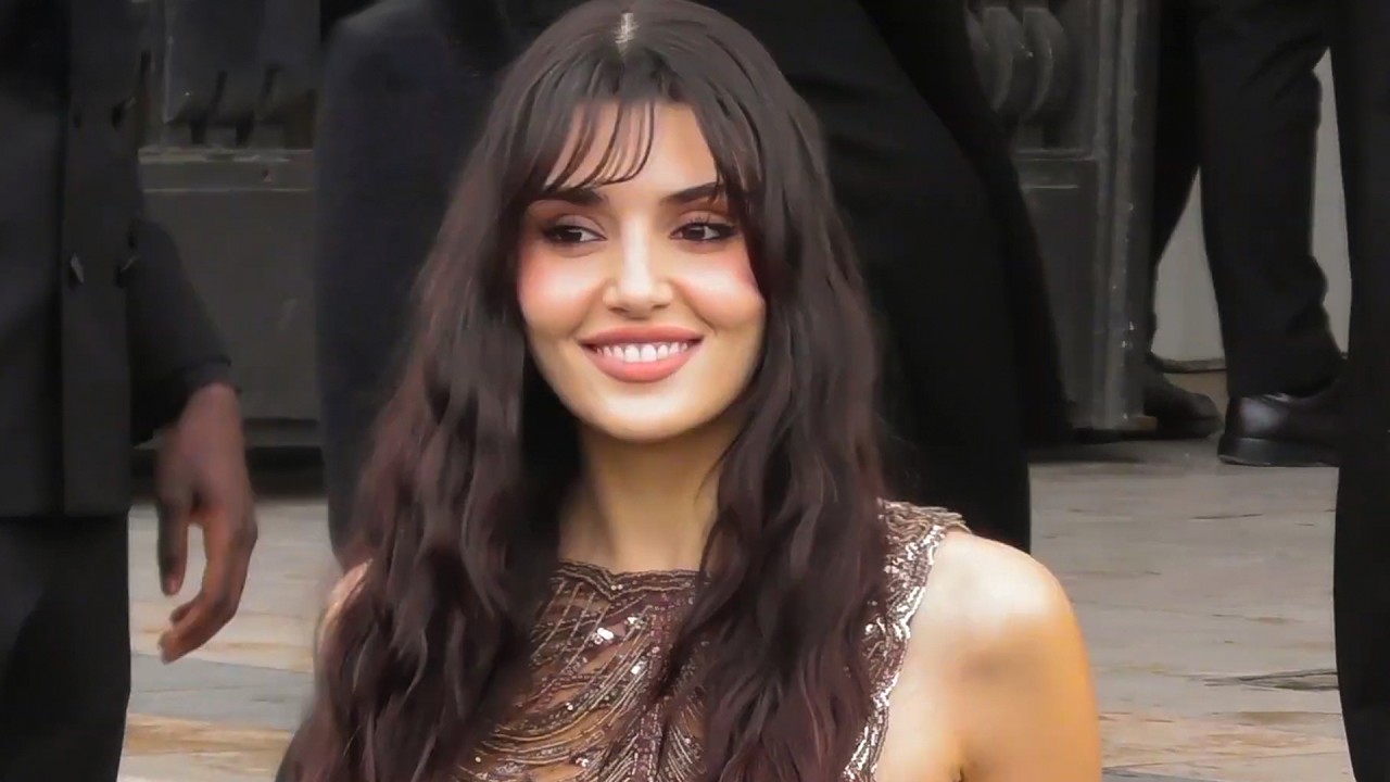 Ханде Эрчел и Керем Бюрсин | Недели моды в Париже и Милане | Valentino и Elie Saab