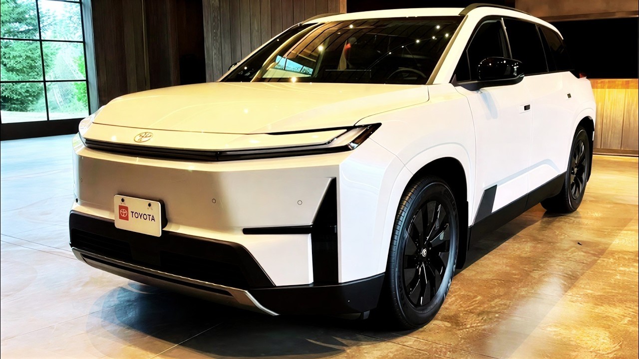 2027 Toyota Highlander EV &ndash; 338 HP, 511 KM Range & AWD Power!