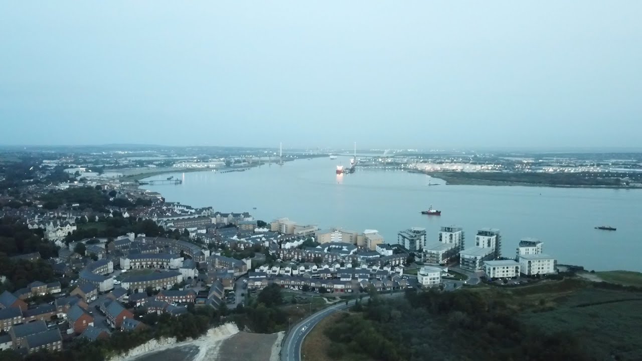 Above Swanscombe, Kent Without a Bacon Sandwich