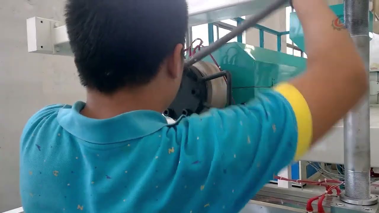 How to change screen Filter of extruder machinery; bubble machine screen change manually