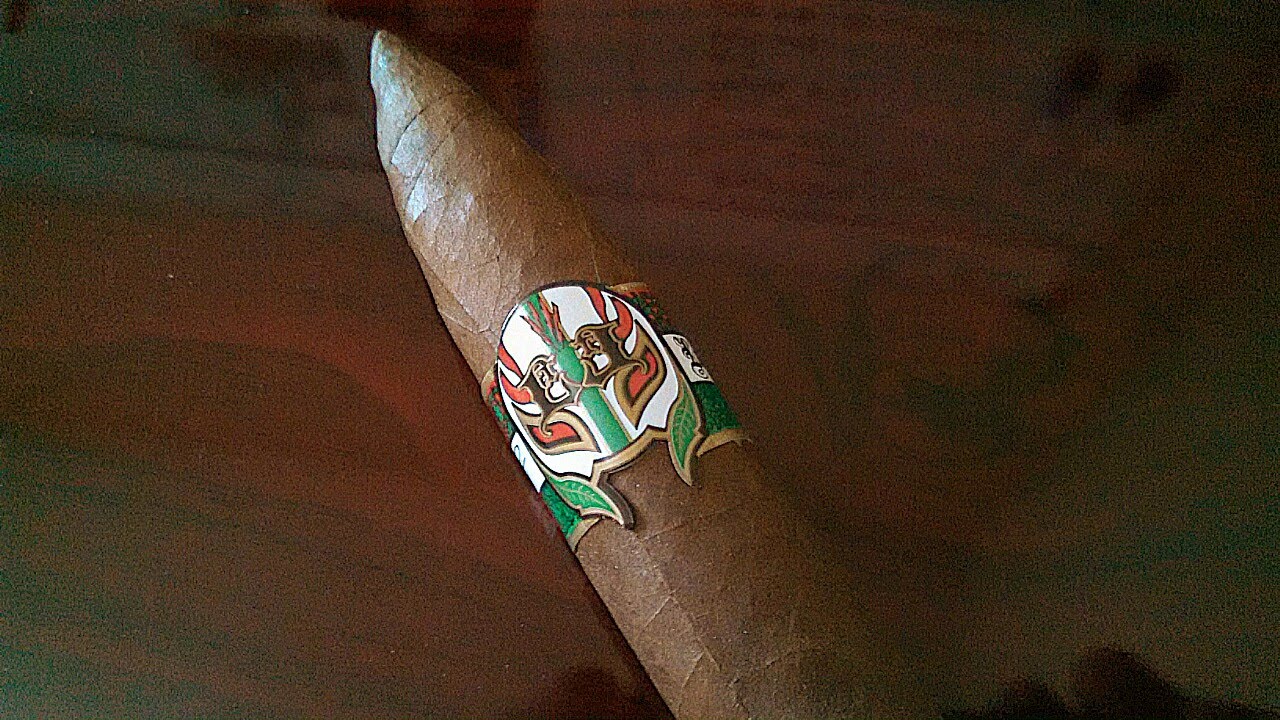 Sam Leccia Luchador Loco cigar review, and why I like cigars so much