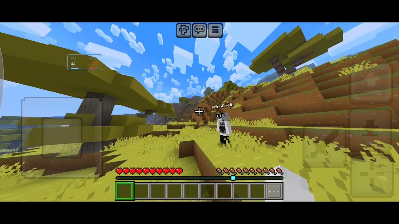 hallo aku lagi main roblox