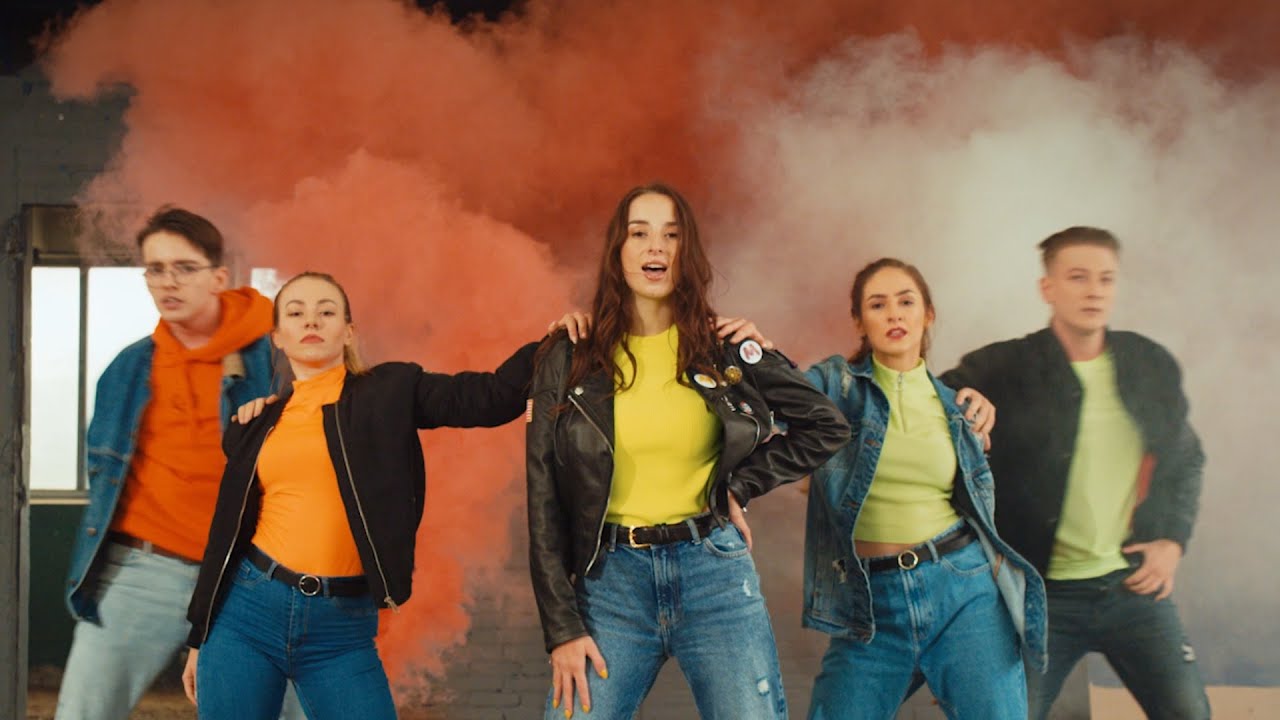 Sylwia Lipka - Misfit pozostań (Oficjalny Teledysk promujący film &bdquo;#JestemM MISFIT&rdquo;)