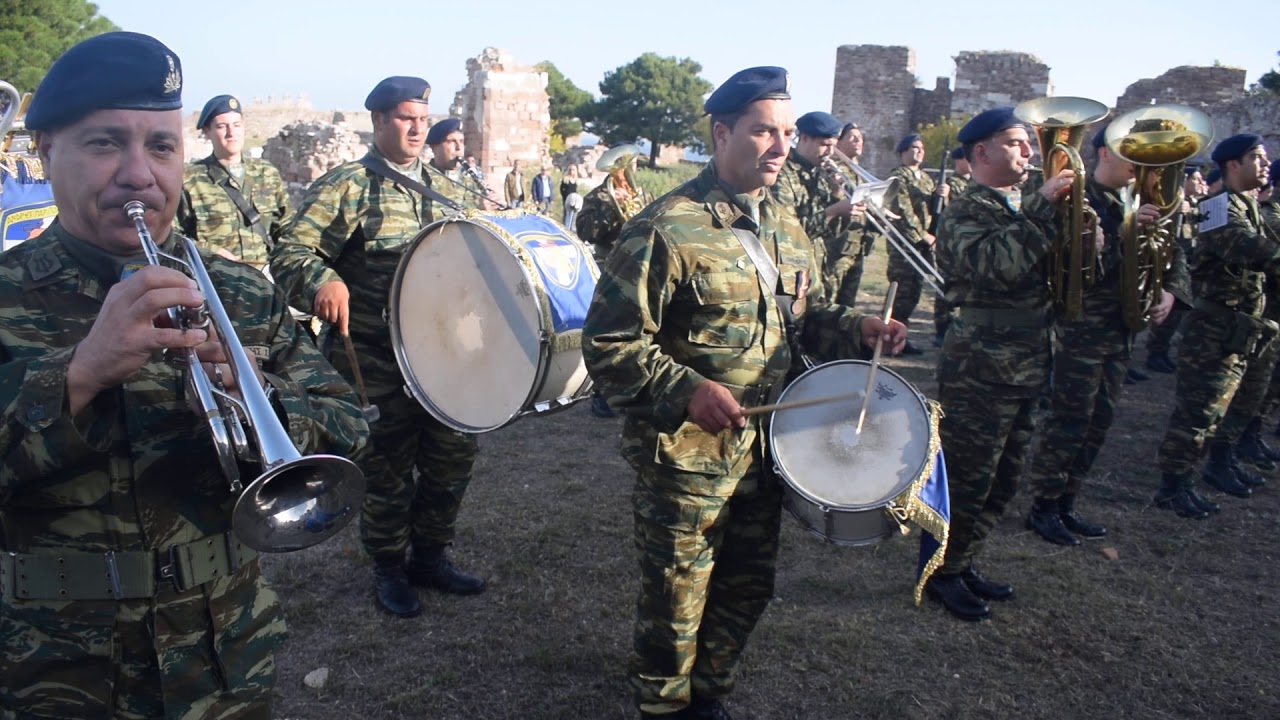 Έπαρση ελληνικής σημαίας,Κάστρο Μυτιλήνης!