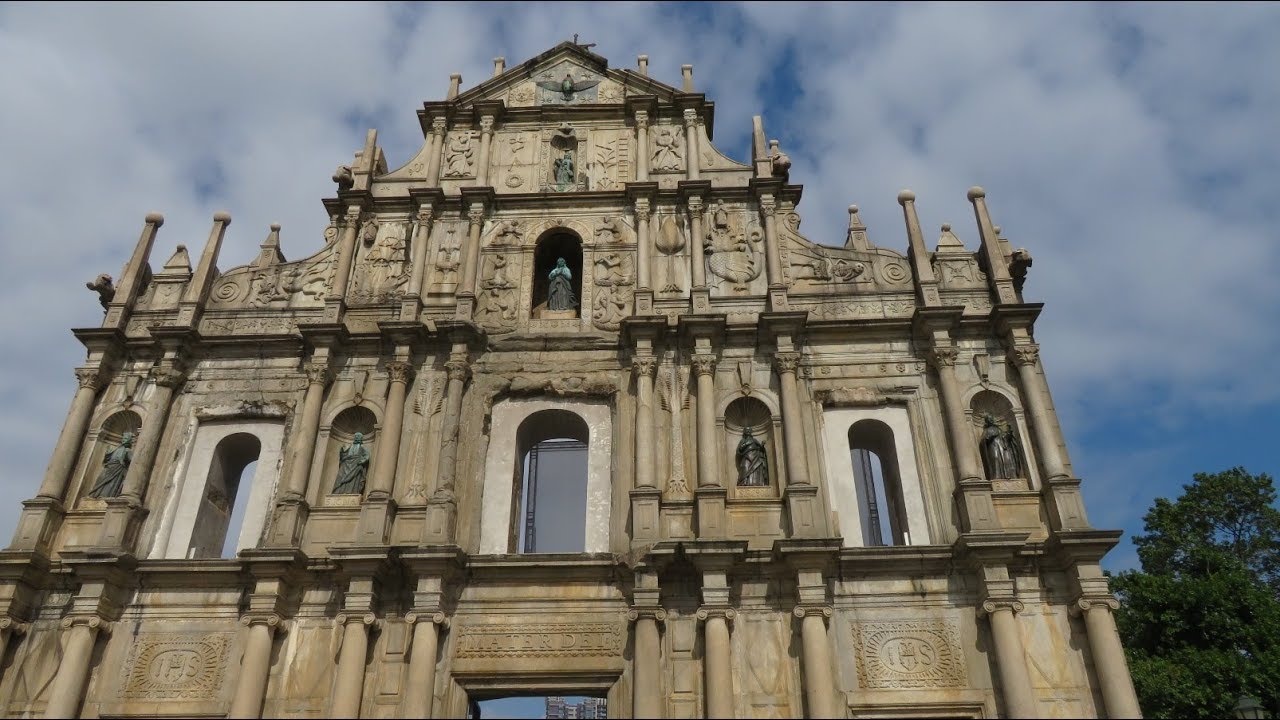 Walk to St  Paul's Ruins - Macau