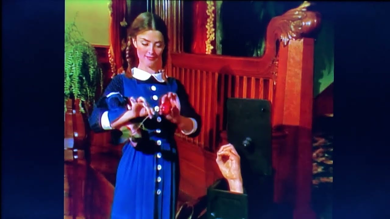 Teenage Lisa Loring's Wednesday Addams 1977 Comeback Performance