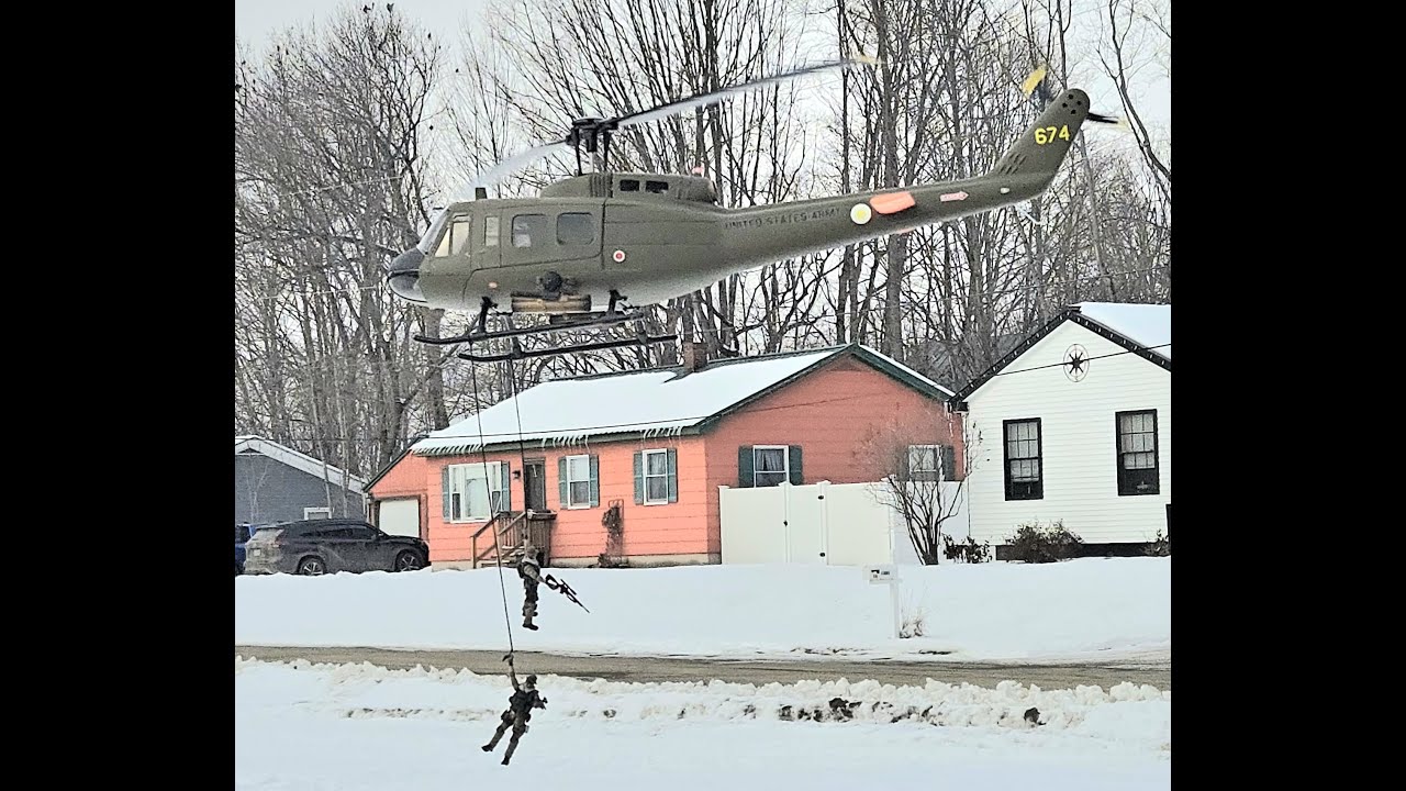 Roban 470-Size UH-1 Huey Carrying the Delta Force !