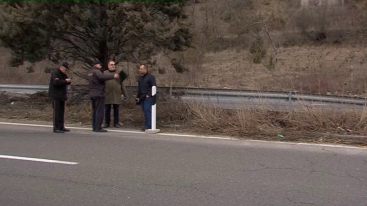 Како излета автобусот на компанијата „Дурмо Турс“ од автопатот Скопје-Тетово