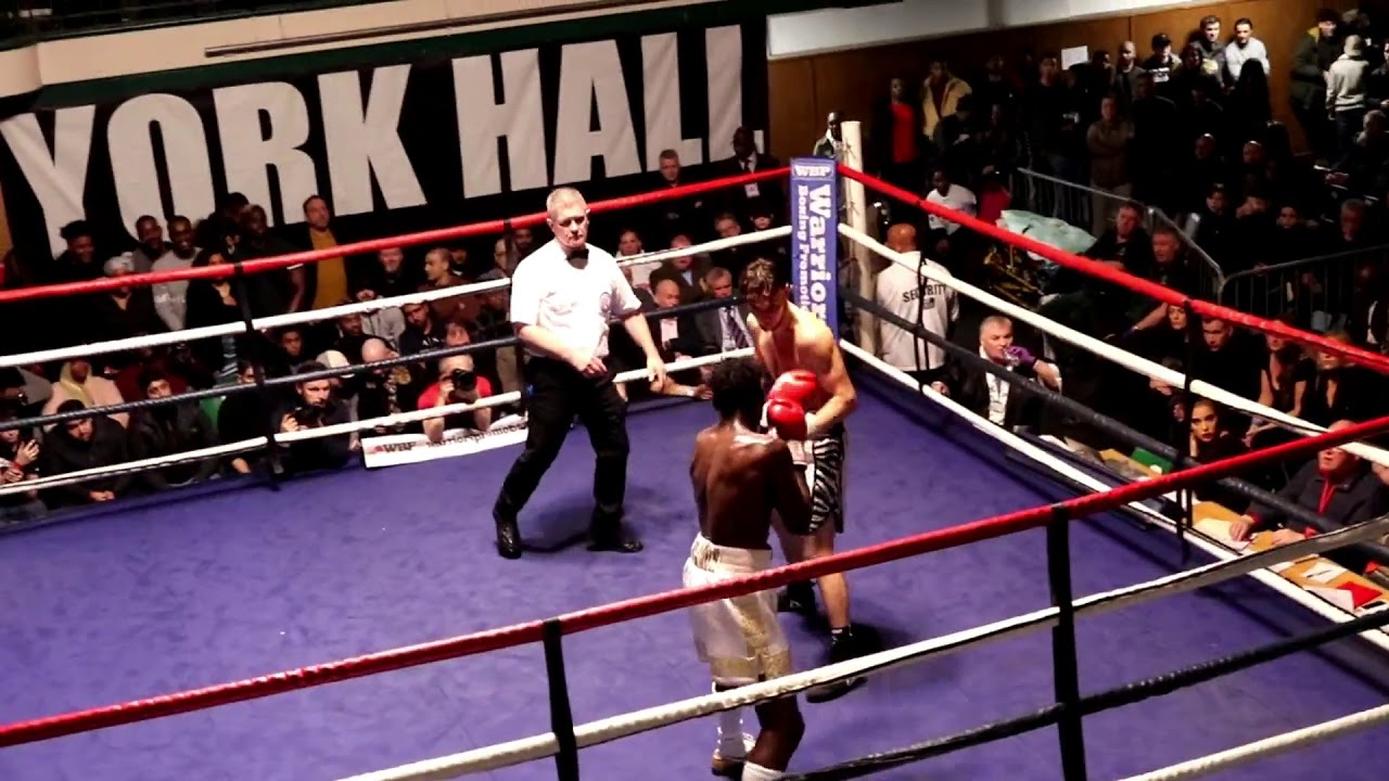 Jez Smith VS  Sam Antwi (southern area title)