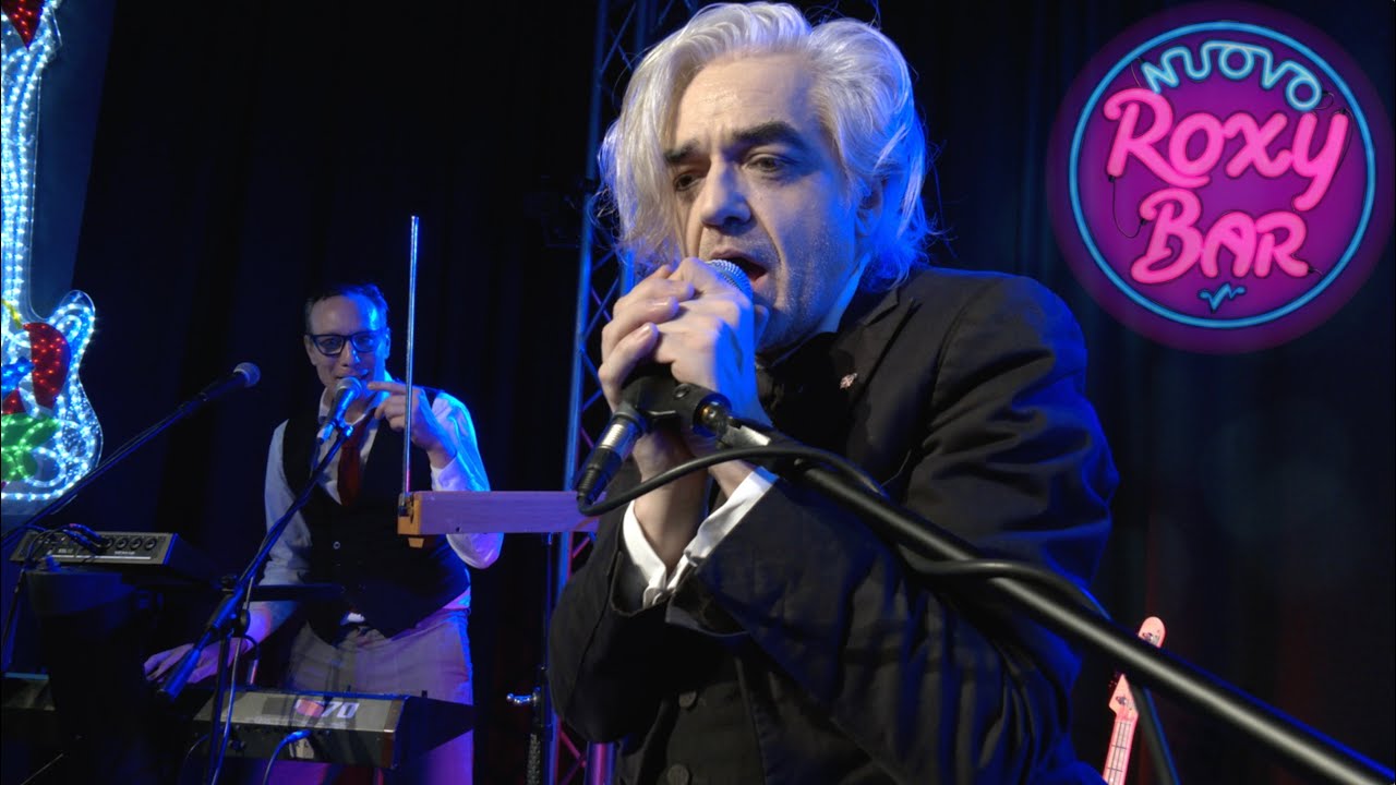 MORGAN emarginato dall'industria musicale dimostra Altrove il suo Valore da Ravel ai suoi brani
