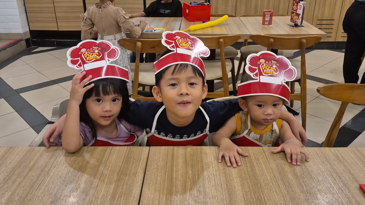 Playtime Pizza Maker at Pizza Hut