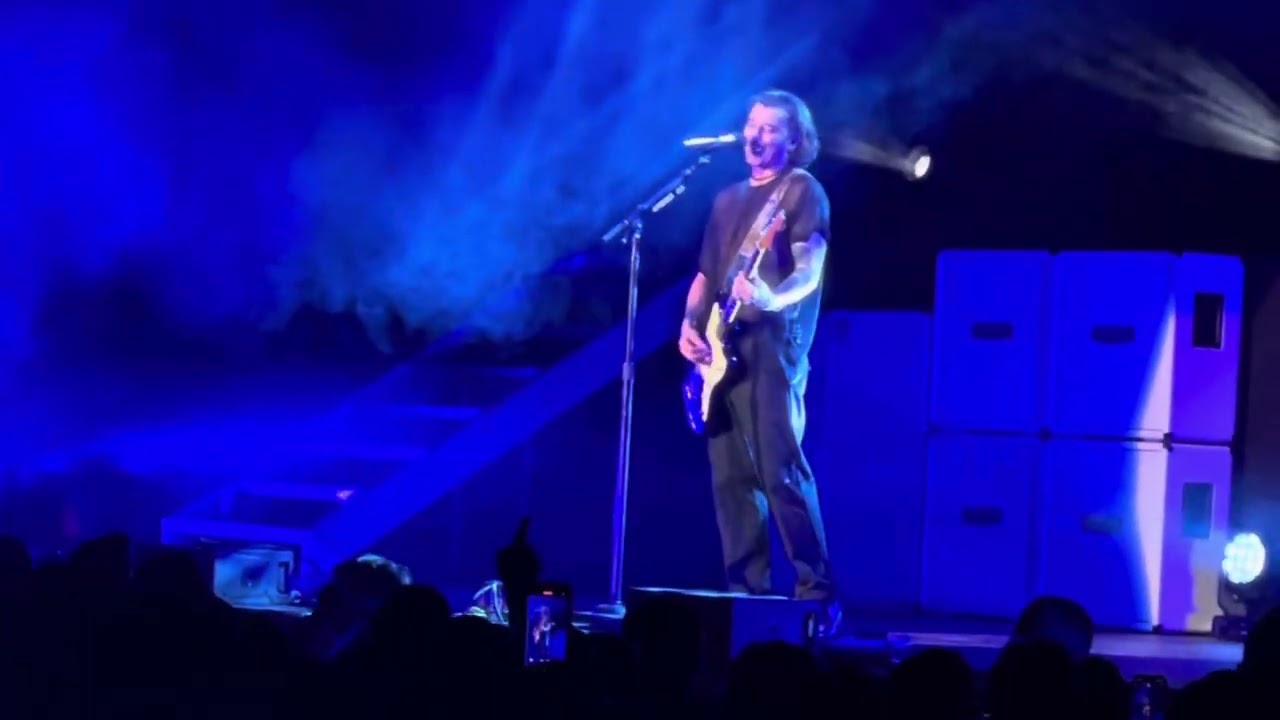 Bush, Glycerin, live in Saskatoon April 28, 2025 (starts at 1:25)