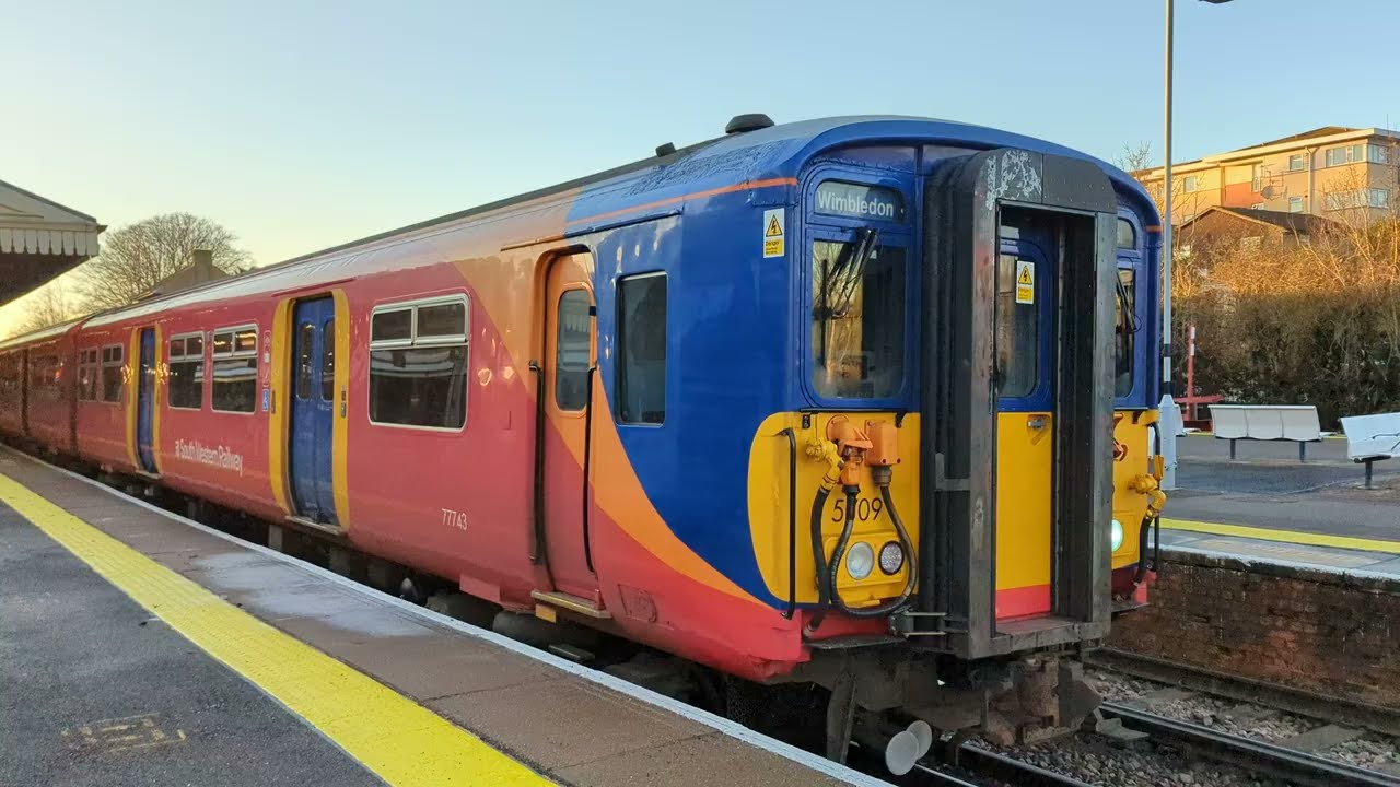 SWR 455709 at Basingstoke