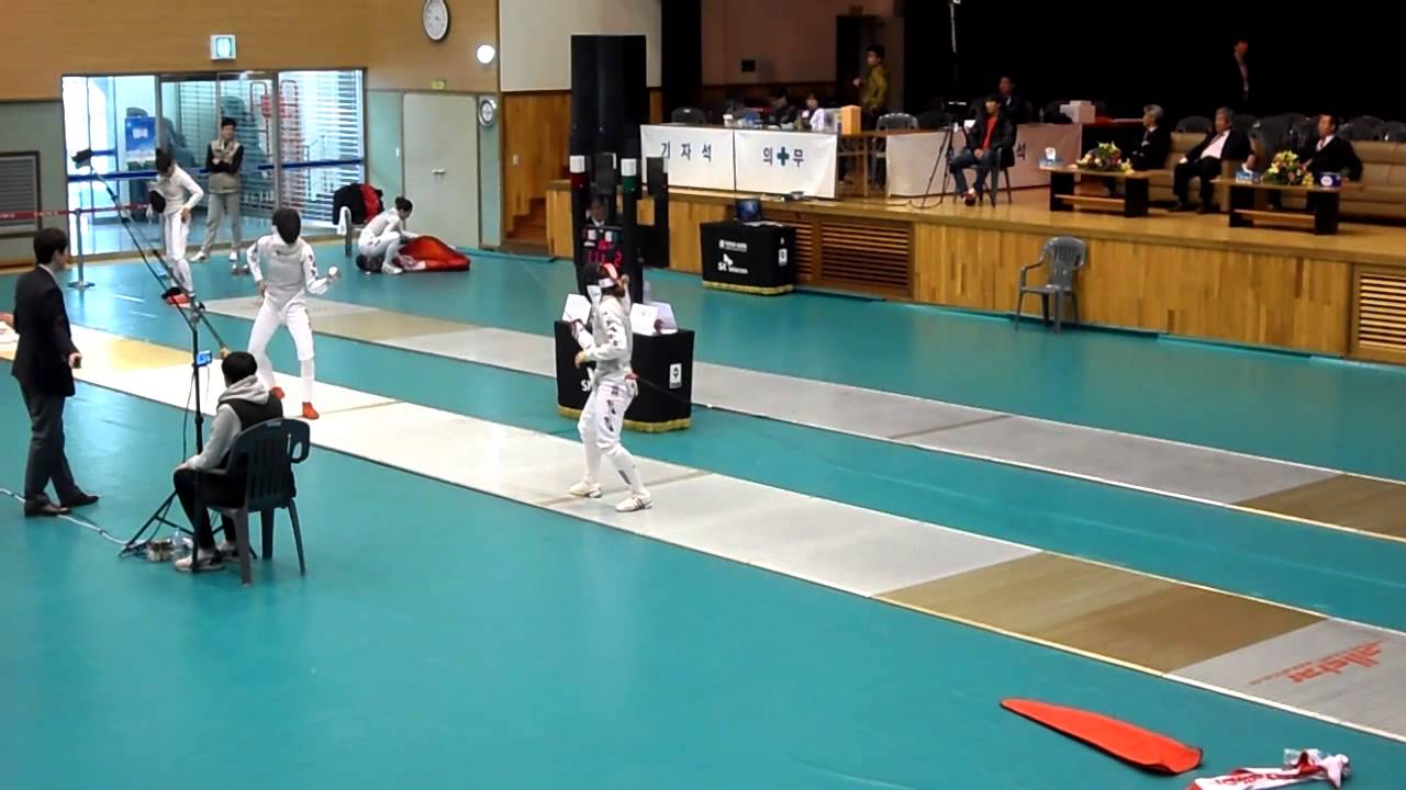 14.11.13 16강 - 김혜지(대구대) vs 정길옥(강원도청) - 2014펜싱 플뢰레오픈 여자부.