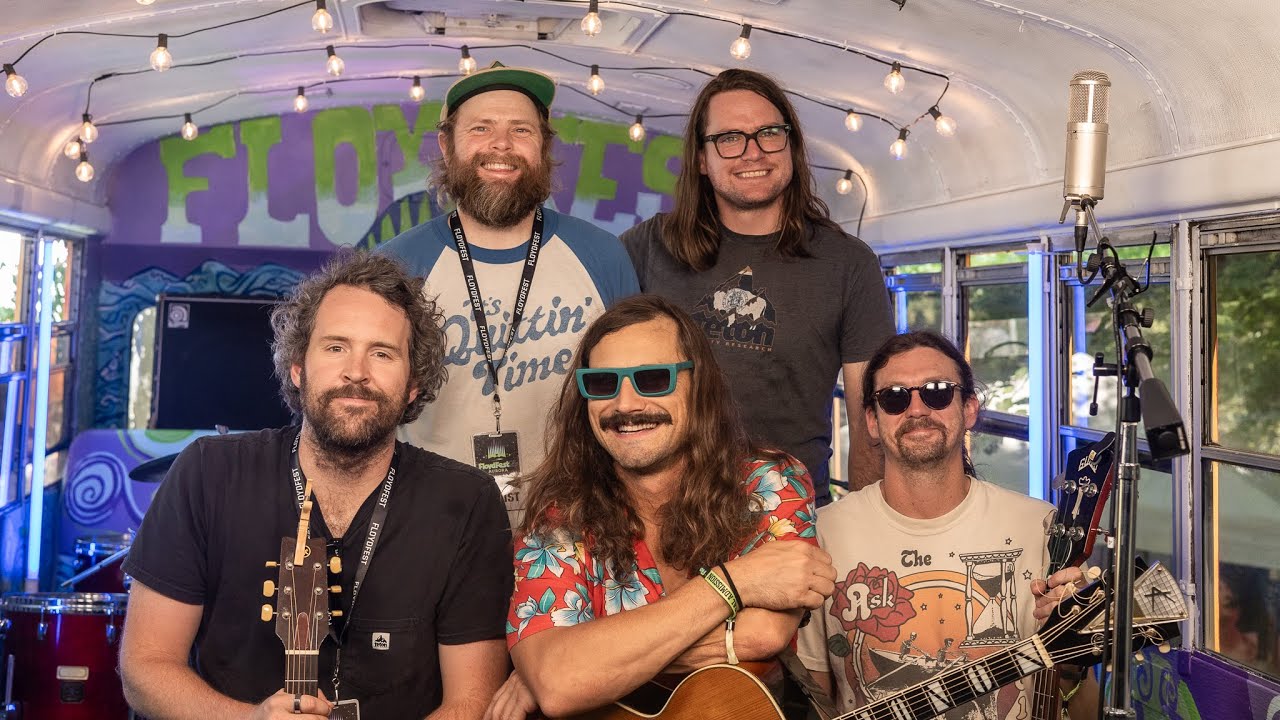 Futurebirds - FloydFest Bus Stop Recording Sessions (2025) - 