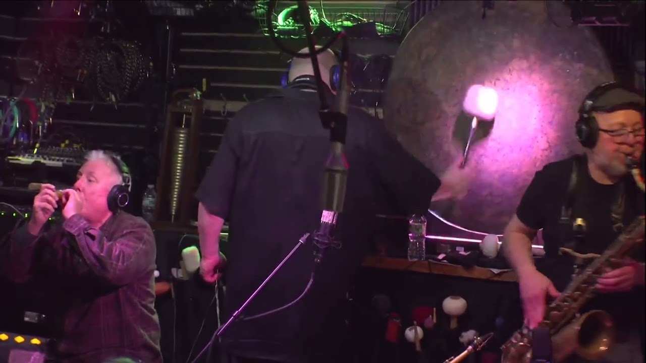 Turbulence – Adjacent Flow Rising Shorty 09