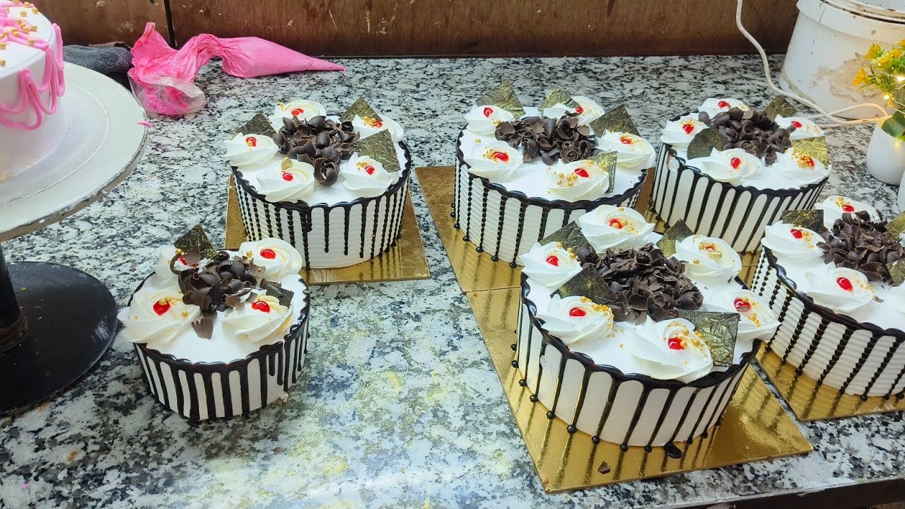 a.k_cake_chef is live! new year specia special cake