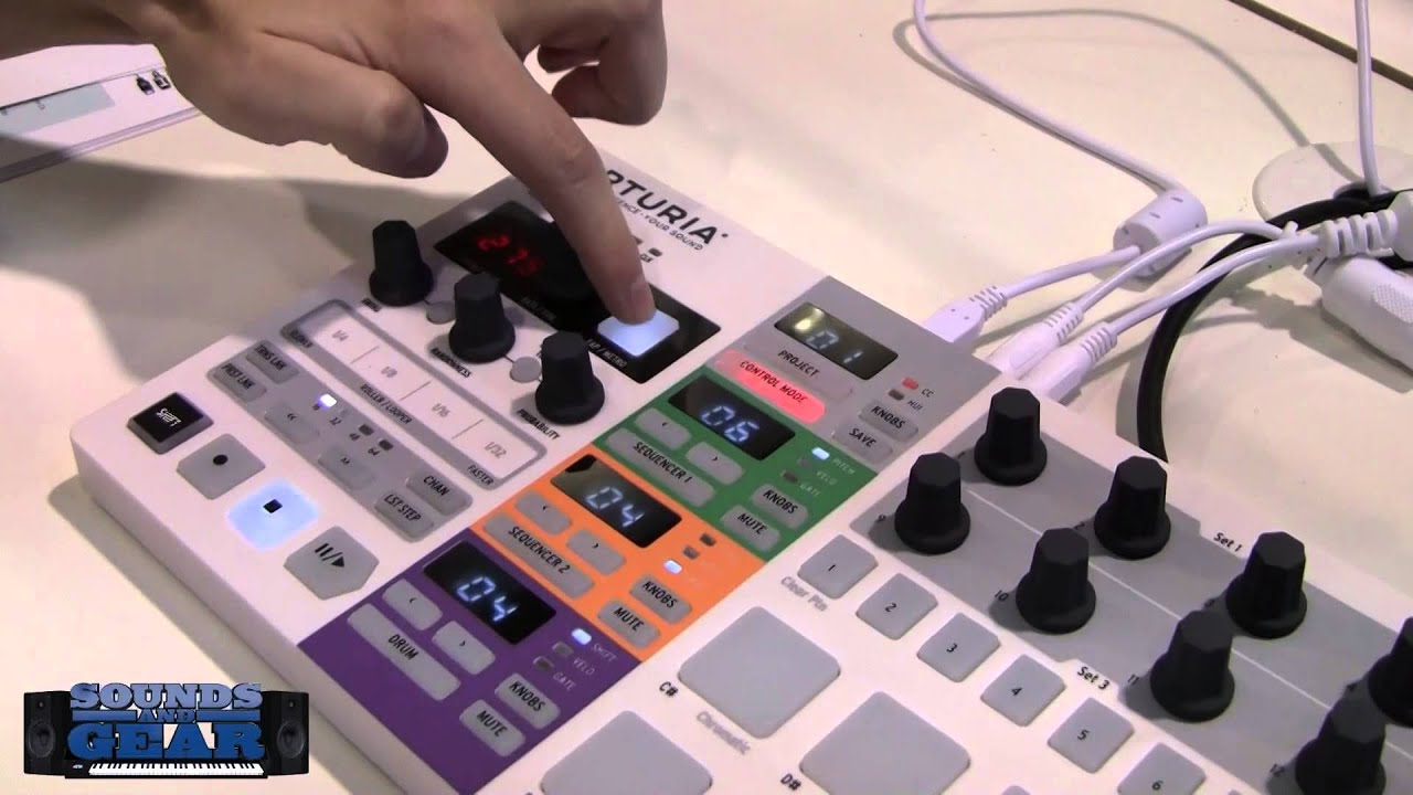 NAMM 2015 - Arturia Beatstep Pro - SoundsAndGear.com
