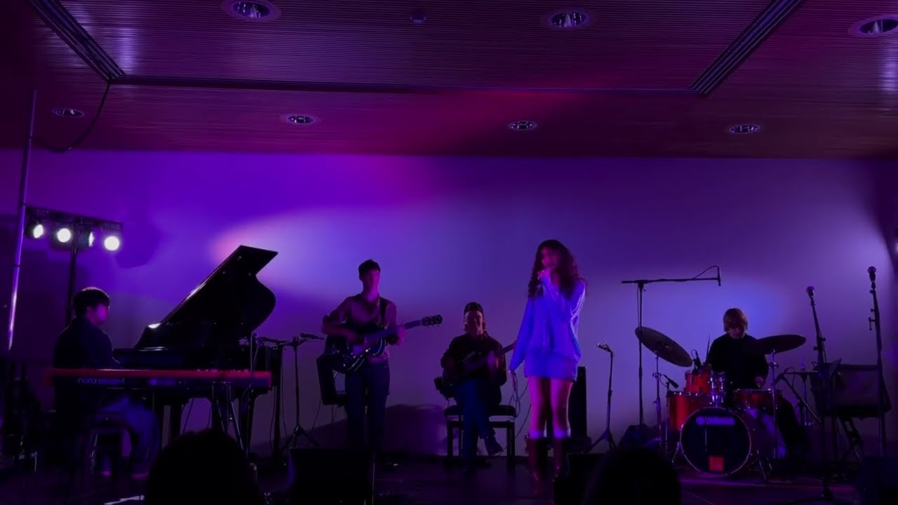 Smile (cover) - Lily Allen @ Berklee Valencia