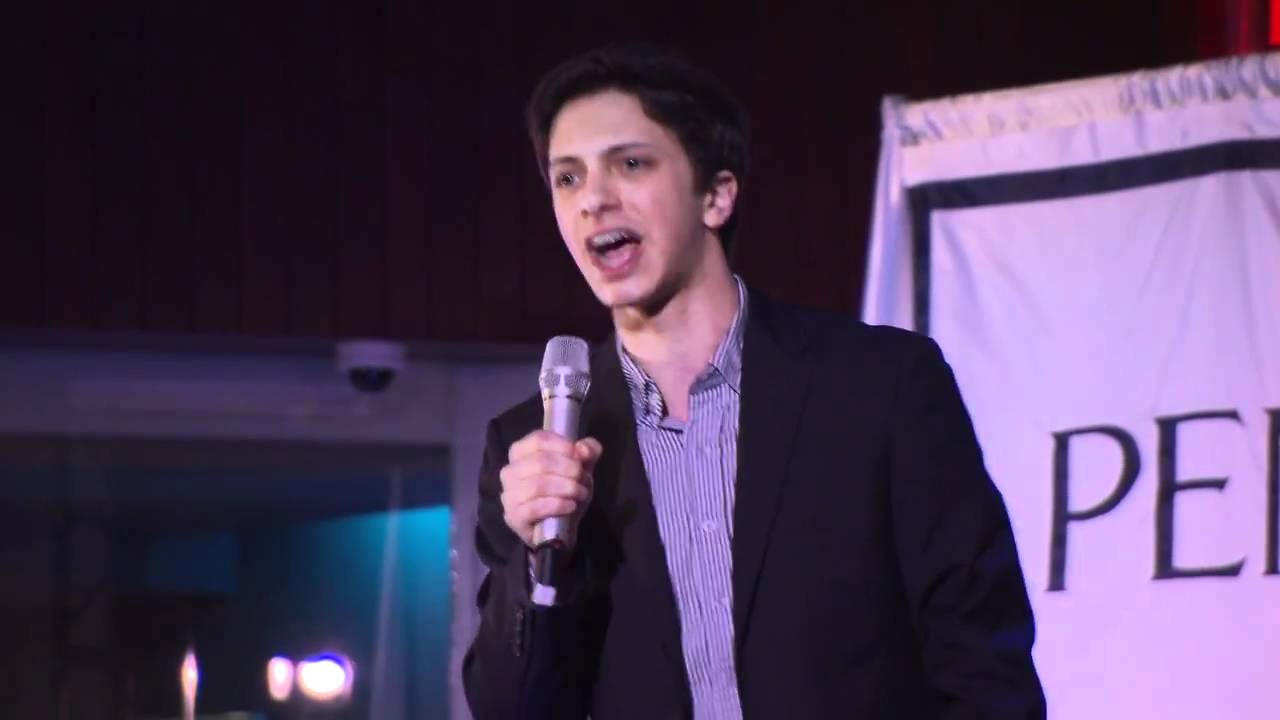 Jeremy Greenbaum performs 