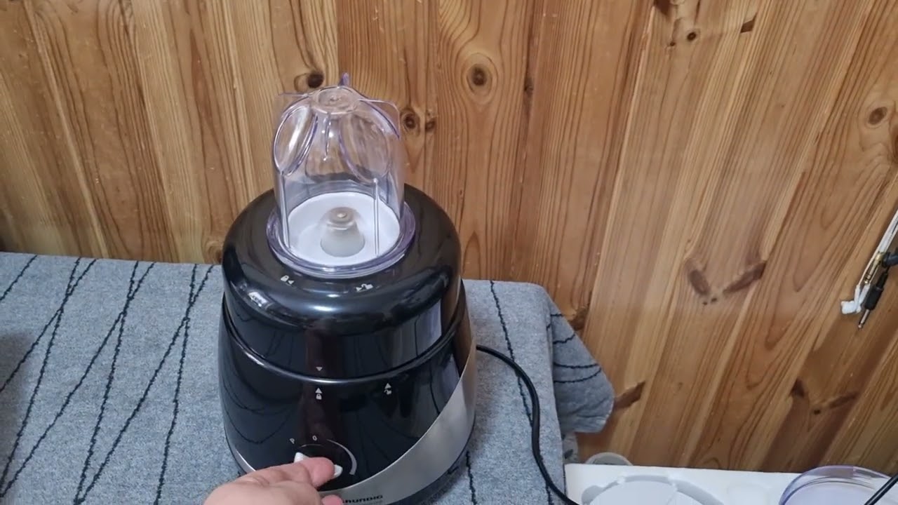 Grundig Premium Line UM 5040 robotg&eacute;p doboz&aacute;ban
