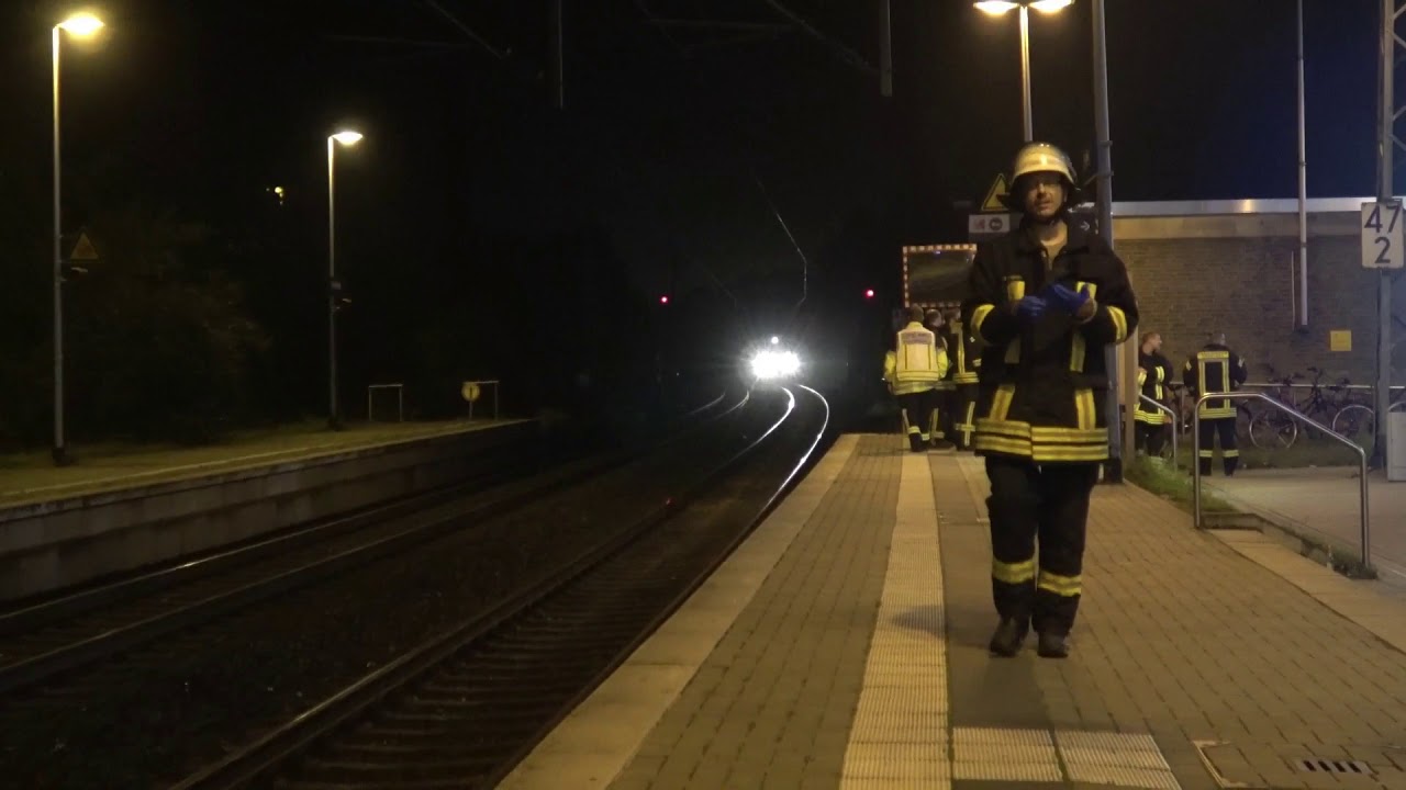 Erkelenz: Mann stürzt in einen Zug und verletzt den Lokführer schwer