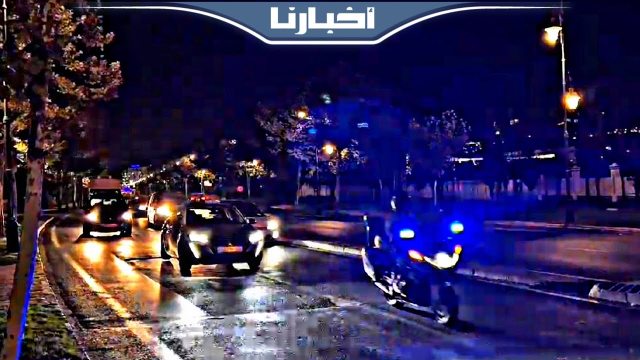 شاهد لحظة وصول ناصر الزفزافي إلى تطوان ضمن موكب أمني في طريقه إلى سجن طنجة بعد تشييع جنازة والده