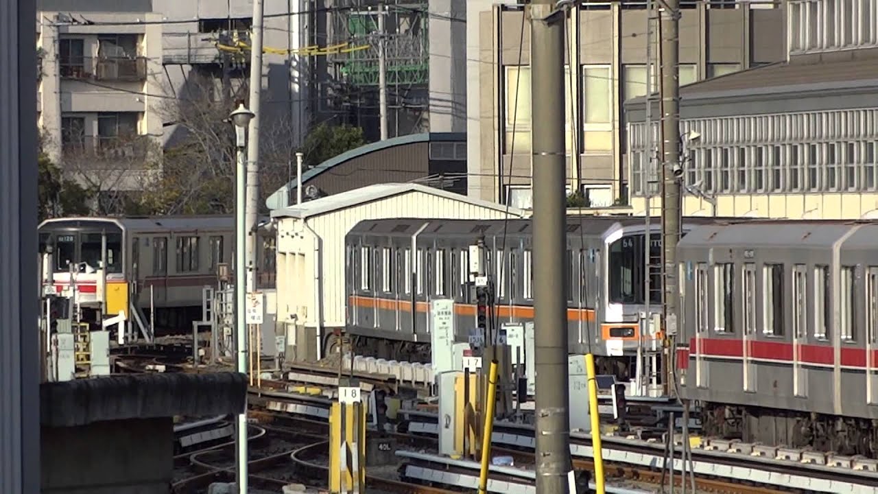 【2013/11/28】01系01-101F 3連化され留置中