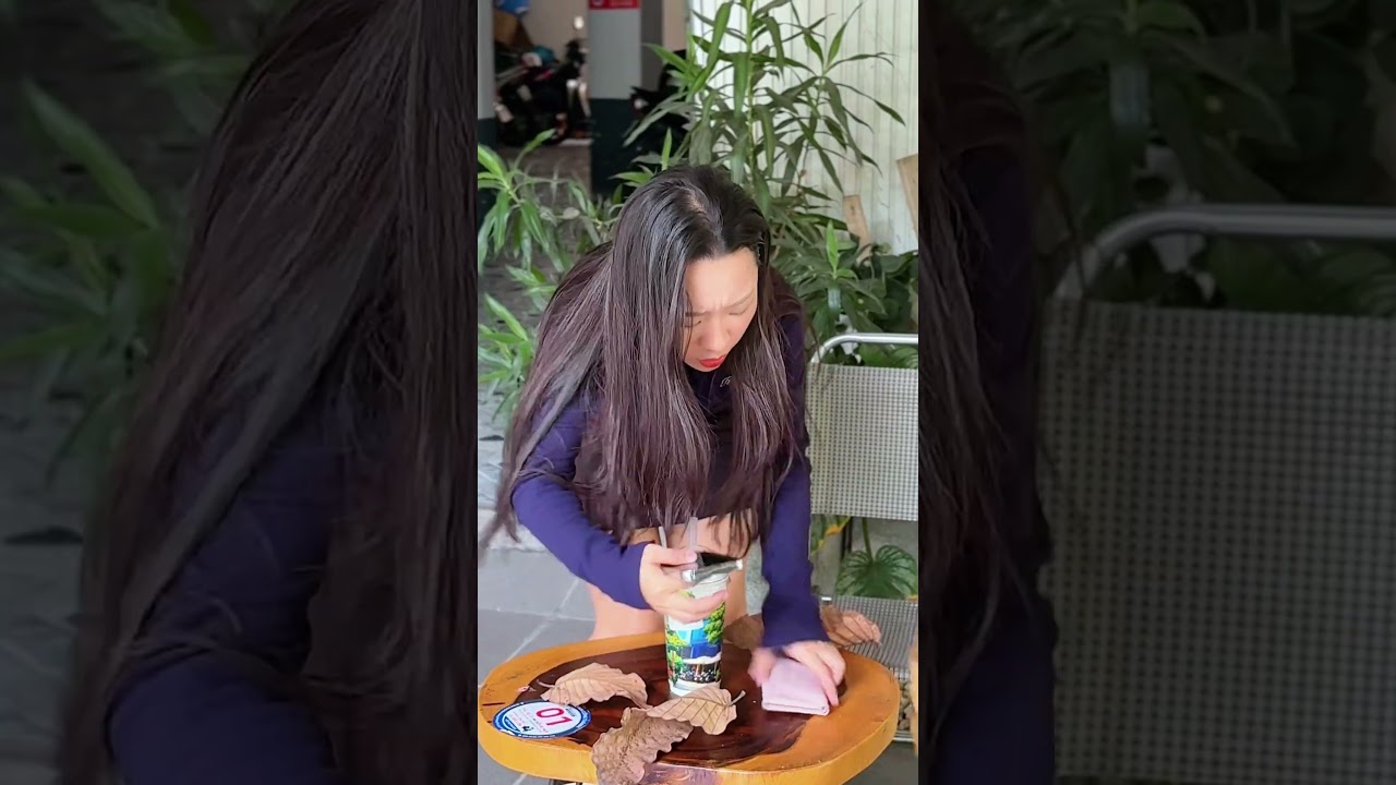 TL | Protecting Stranger's Belongings Beautiful Act[TRACYLEAD] #tracylead#kindperson #respect #help