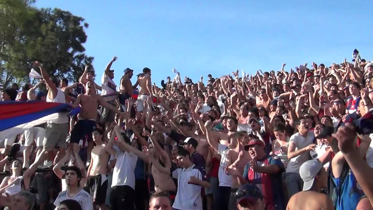 Newells 0 San Lorenzo 0 Acá está la gloriosa banda de San Lorenzo.