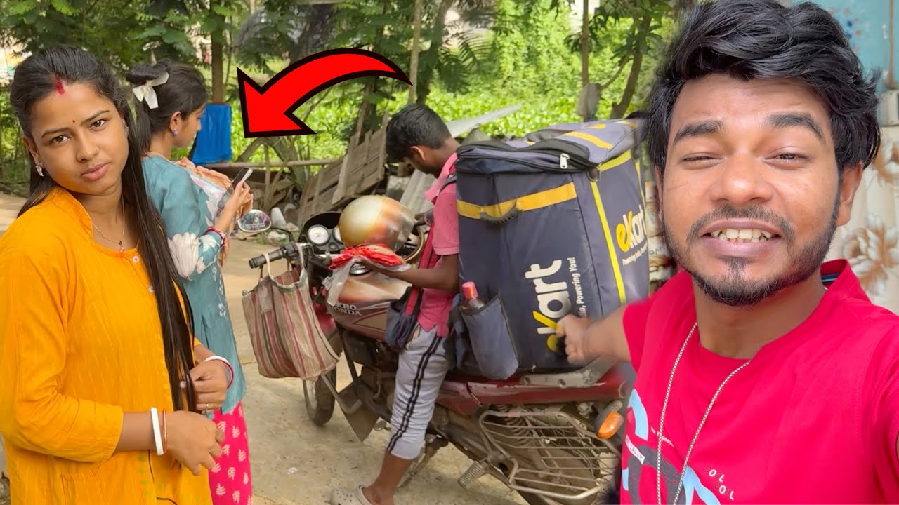 সোনালী  সারাদিন অনলাইন থেকে ড্রেস কিনে