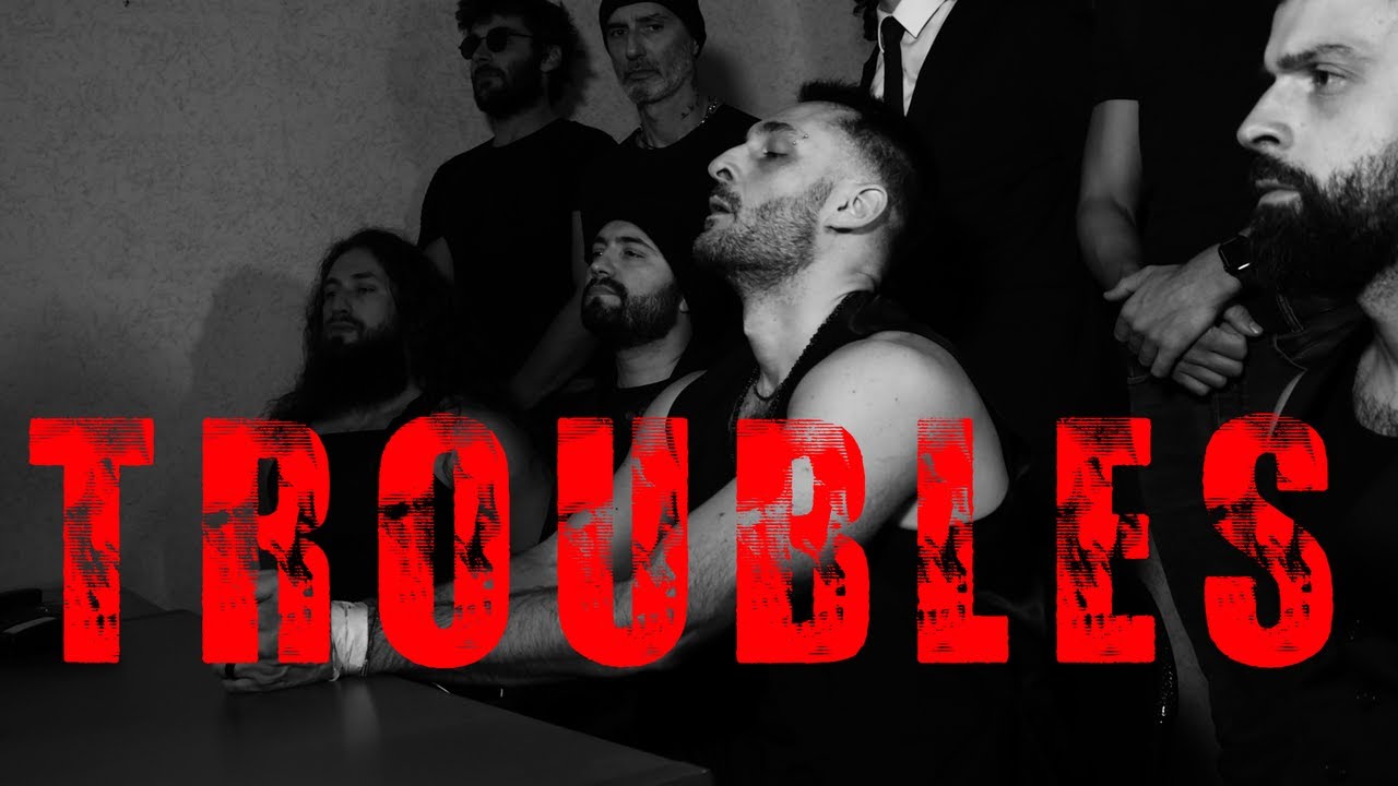 M&Uuml;R - Troubles (Official Video)