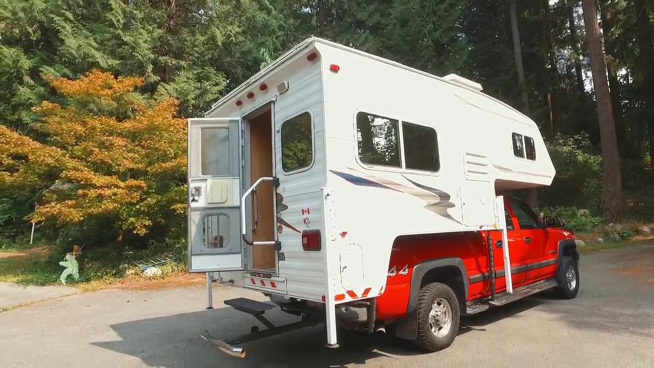 Adventurer 810WS Camper Walk Around