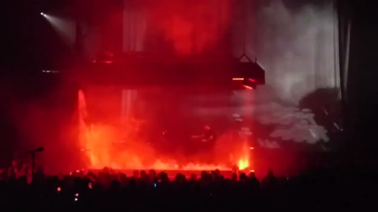 Nine Inch Nails -  Vessel w/ Boys Noize - Live in St. Louis 2026