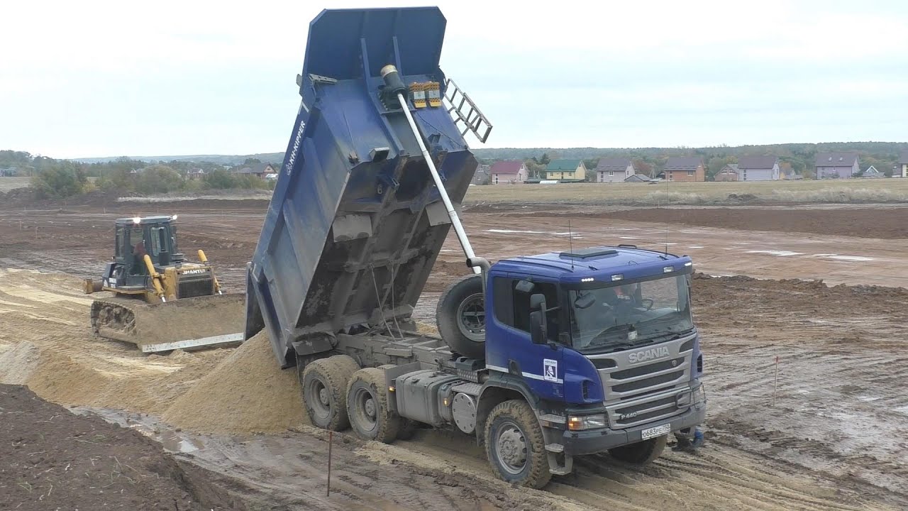 Scania P440 6x6 KH-Kipper working in the mud part 1