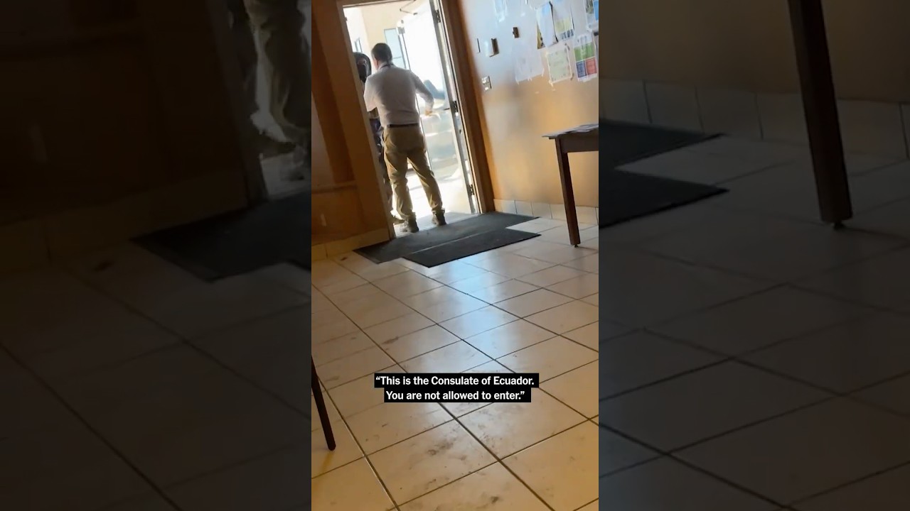 ICE Agent Tries to Enter Ecuadoran Consulate in Minneapolis