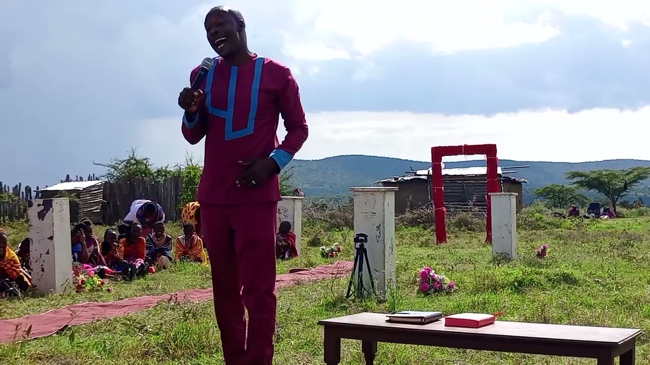 Rev Naiswaku - A blessed family