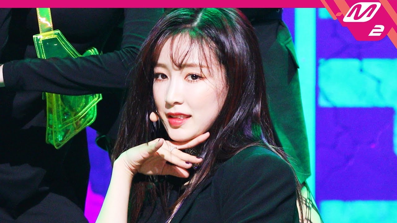 [입덕직캠] 구구단 하나 직캠 4K ‘Not That Type’ (gugudan HANA FanCam) | @MCOUNTDOWN_2018.11.8