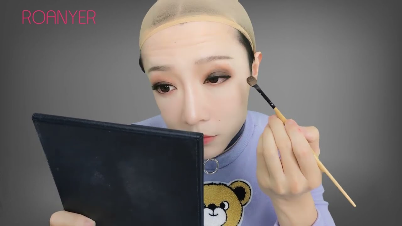 Experience the human skin mask!