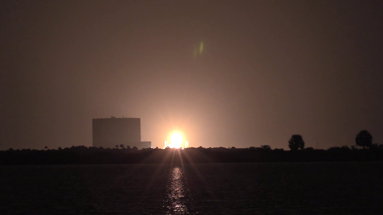 Night Launch of Falcon9