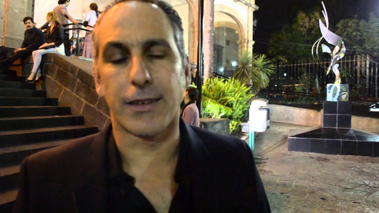 Julio Bracho en &Eacute;xito a cualquier precio