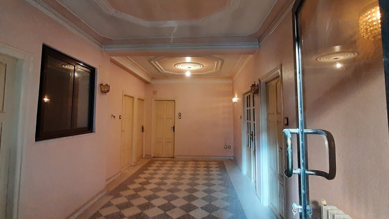A vendre. Maison fi Ain sfiha Sétif. 255 m carré. R+1+ Terasse Enface المسجد. 0549804533. 0661599196