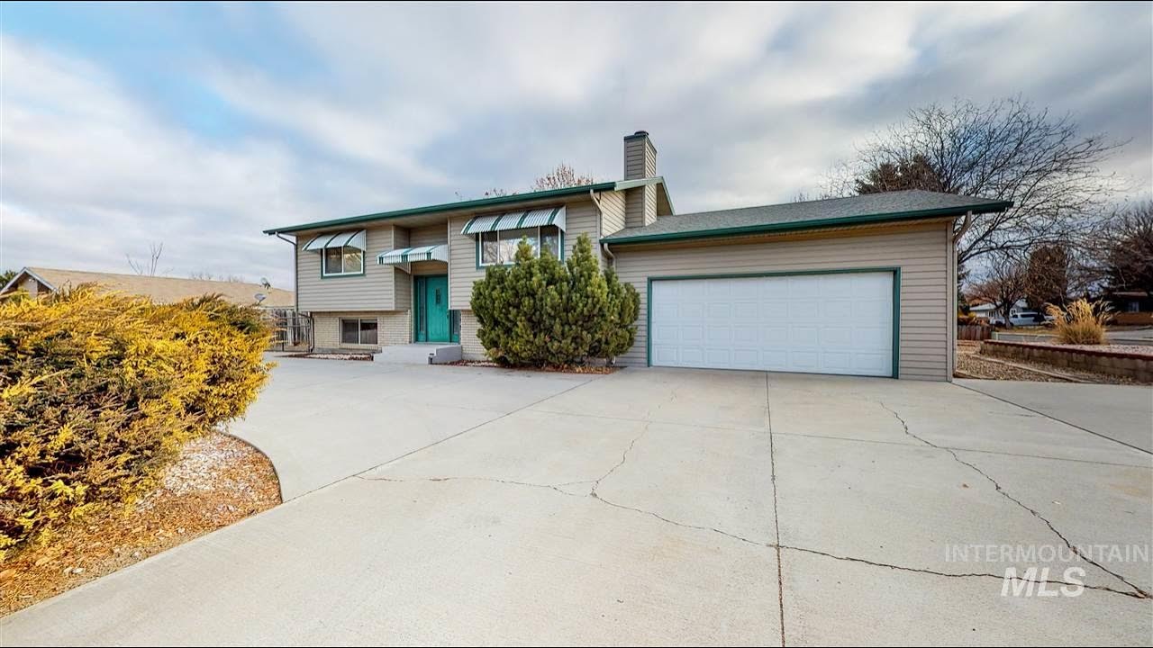 998 Locust St N, Twin Falls, ID 83301