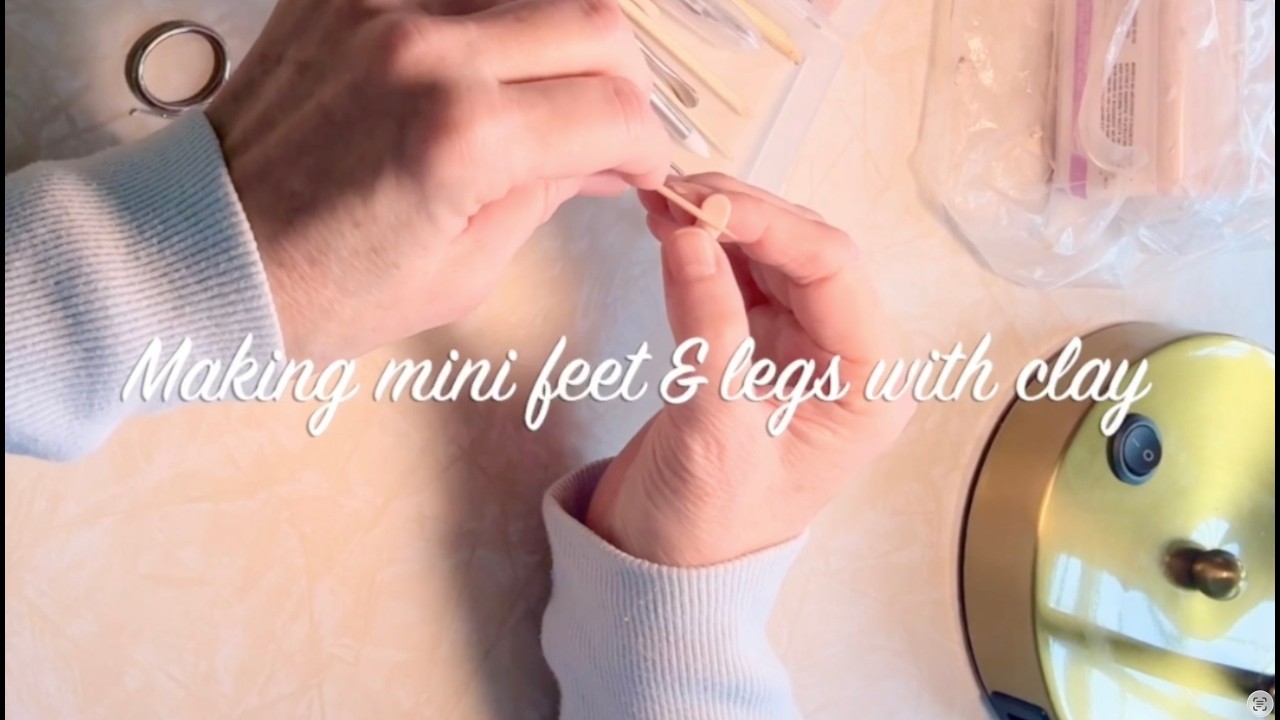 Sculpting mini doll feet and legs