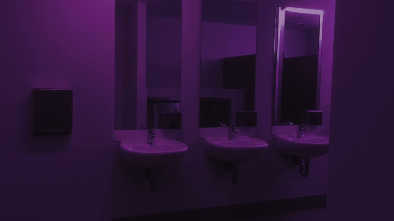 kali uchis - moonlight (but you're in the bathroom at a party)