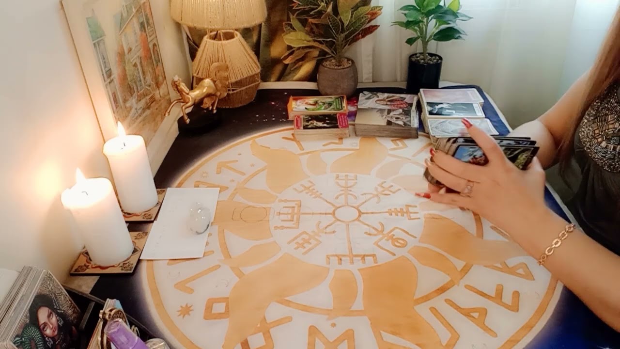 حط شخص في بالك ❤️ أية مشاعره المعلنة والمخفية عنك ونوياه ليك 👉وآية الأسرار الي مخبيها عليك 💯💯