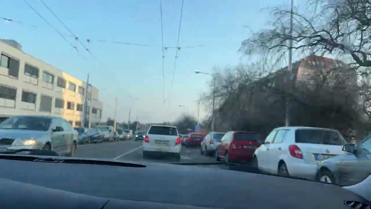 Cesta ze SŠIPF Čichnova v Komíně na ulici Kyjevská ve Starém Lískovci 