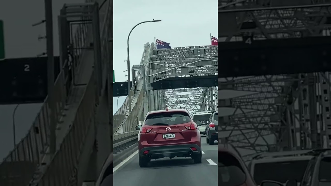 Auckland Harbour  Bridge crossing