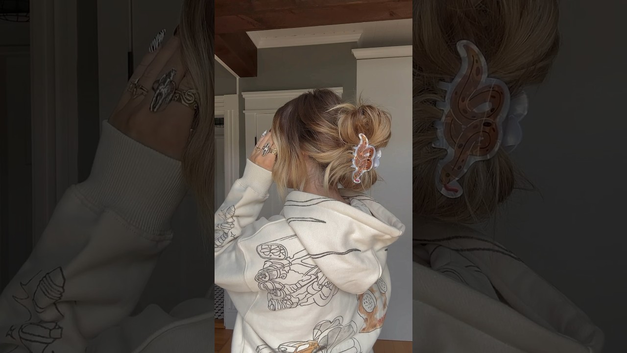 Claw clip messy bun 🐍 #hairtok #hairtutorial #easyhairstyle